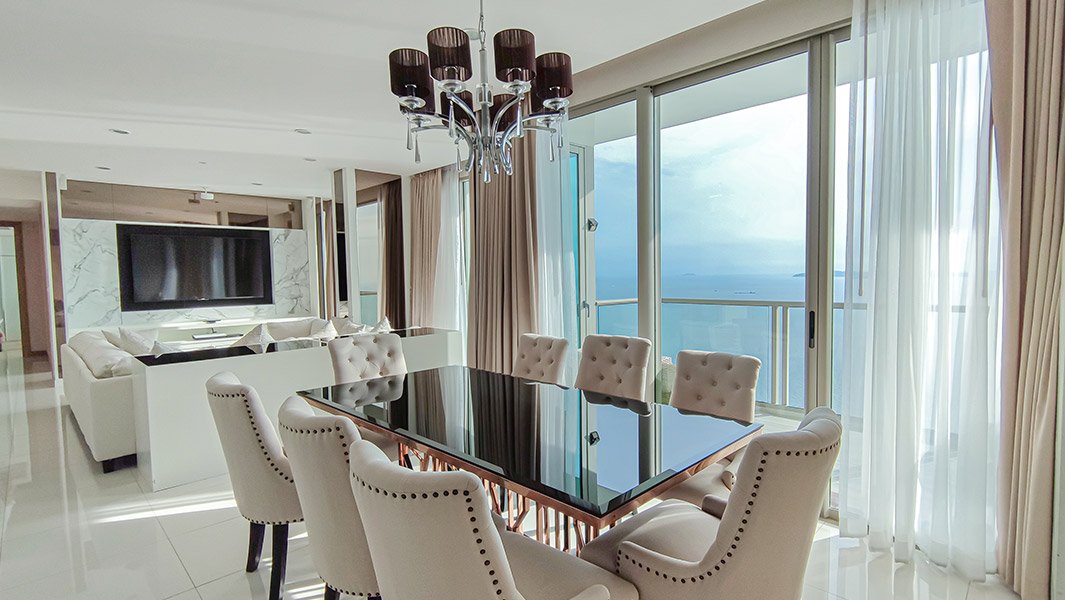 The Riviera wongamat penthouse - Luxury Condominium in Pattaya
